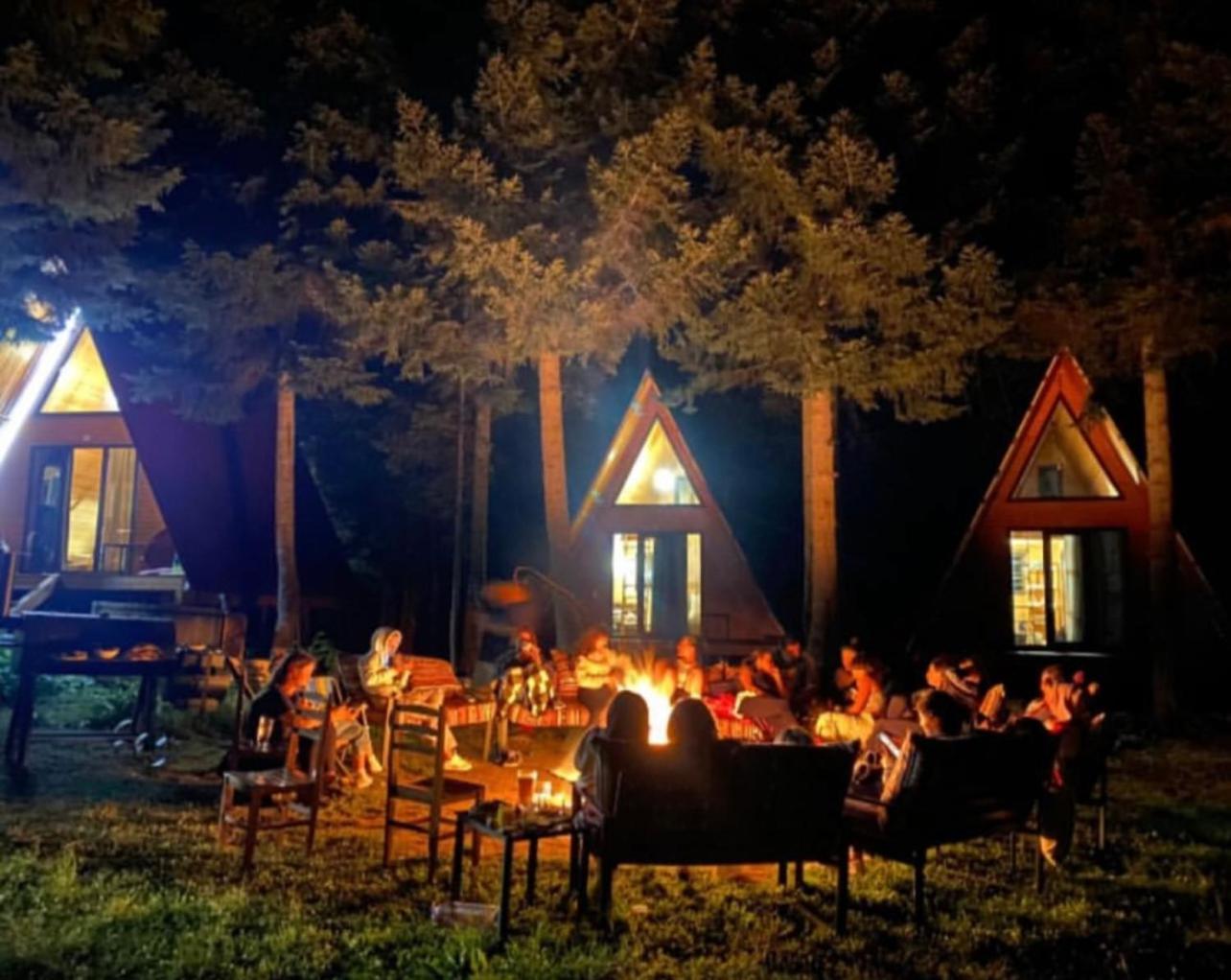 Bude Mestia Cottages エクステリア 写真